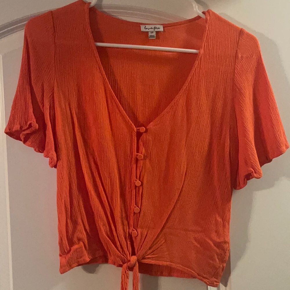 Orange front twist top